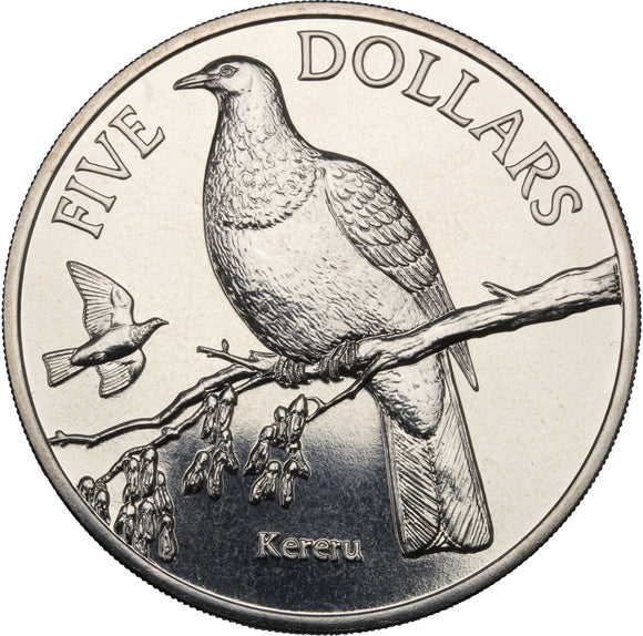 2001 - New Zealand - $5 - Kereru - BU